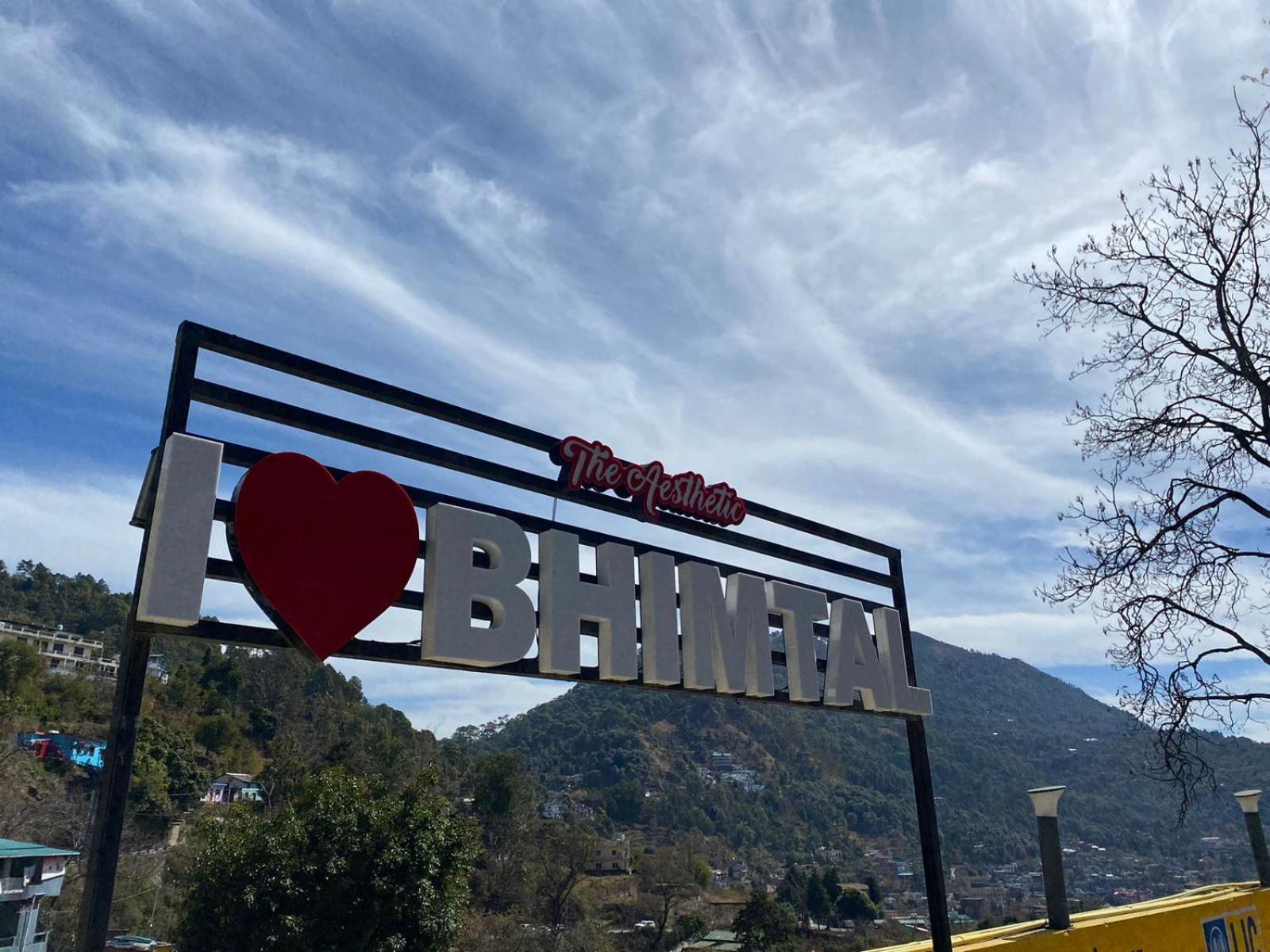 The Aesthetic Hotel & Restaurant Bhīm Tāl Kültér fotó