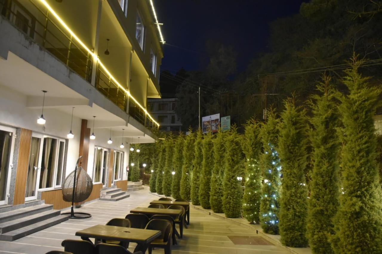 The Aesthetic Hotel & Restaurant Bhīm Tāl Kültér fotó