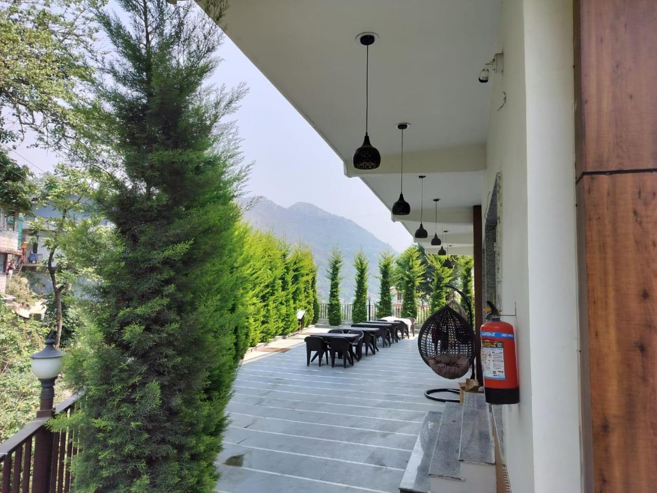 The Aesthetic Hotel & Restaurant Bhīm Tāl Kültér fotó
