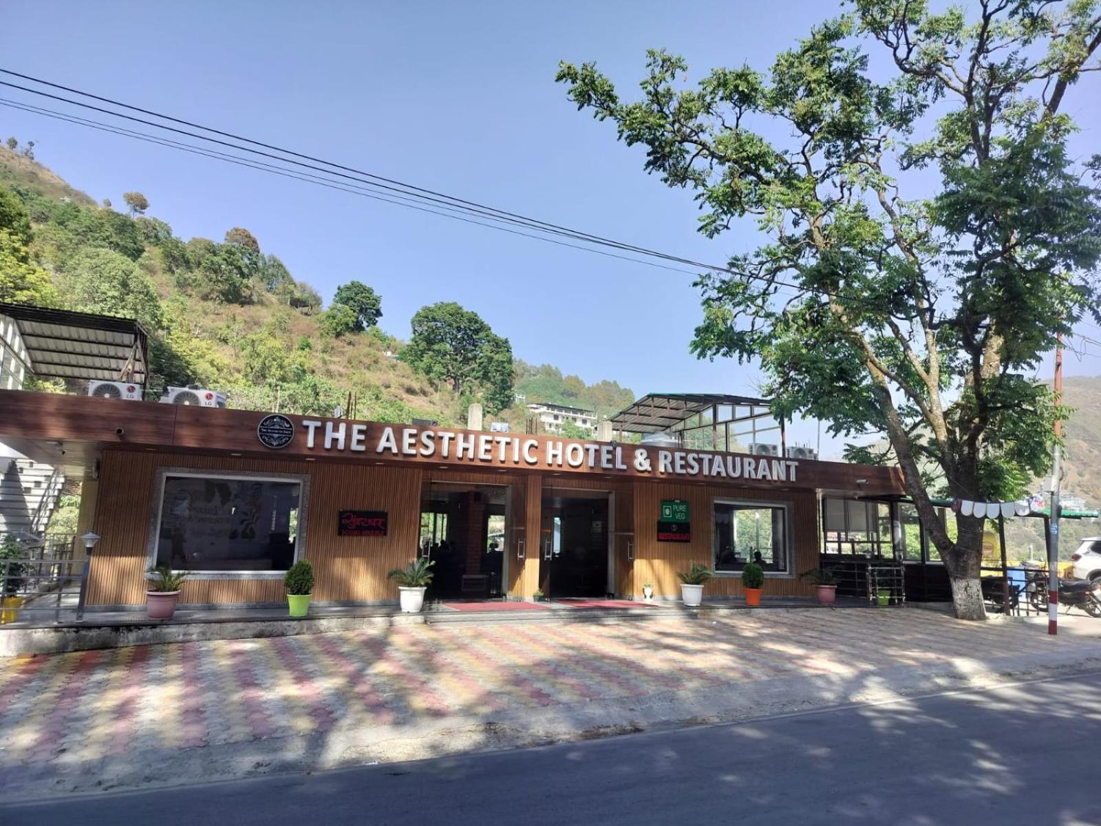 The Aesthetic Hotel & Restaurant Bhīm Tāl Kültér fotó